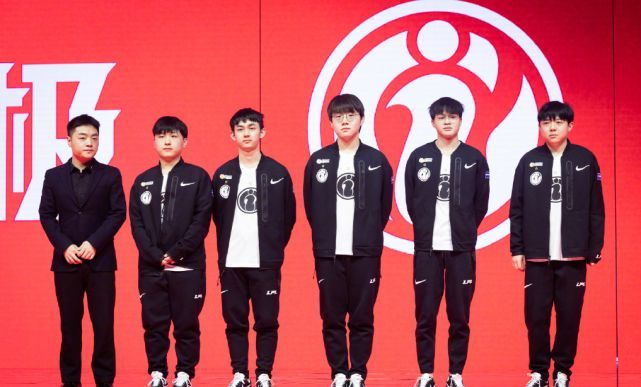 靠核心球员 靠核心球员